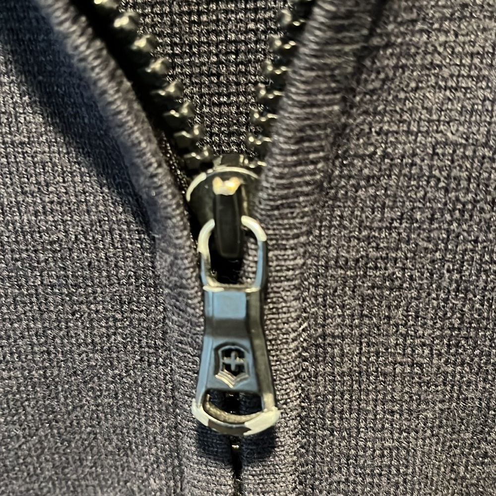 XXL Sweater/Jacket Victorinox - Picture 7 of 8